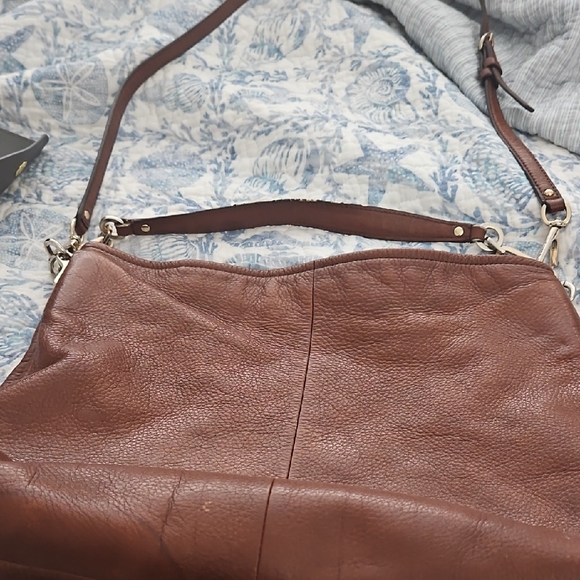 Elegant Brown Leather Shoulder Bag By Coach - Picture 1 of 6